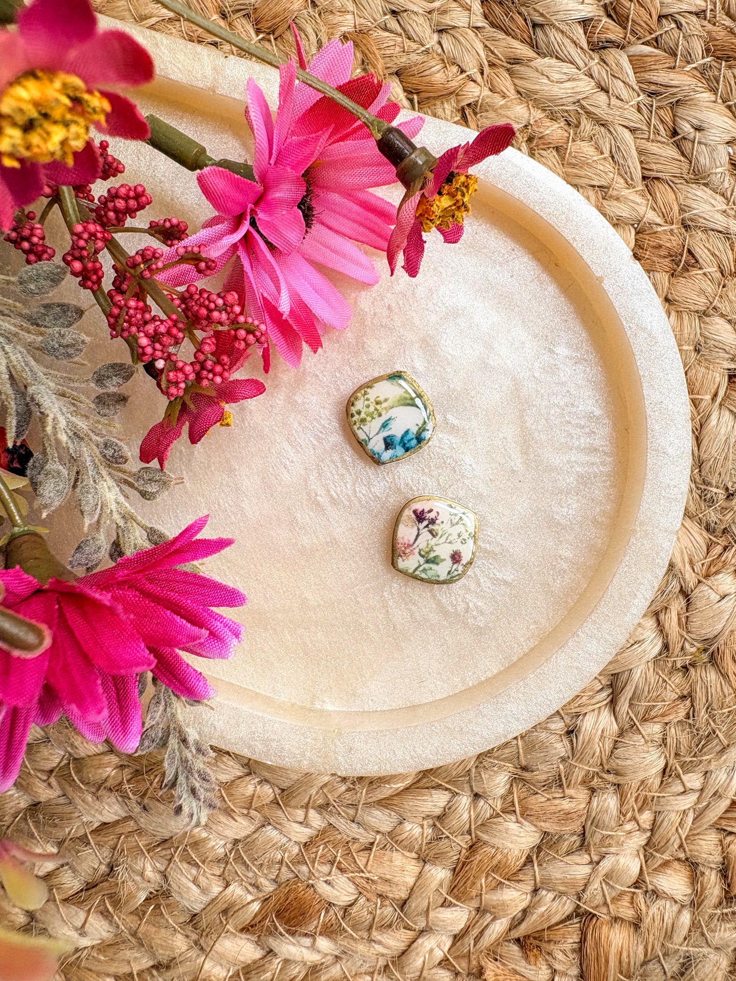 Vintage print tiny studs