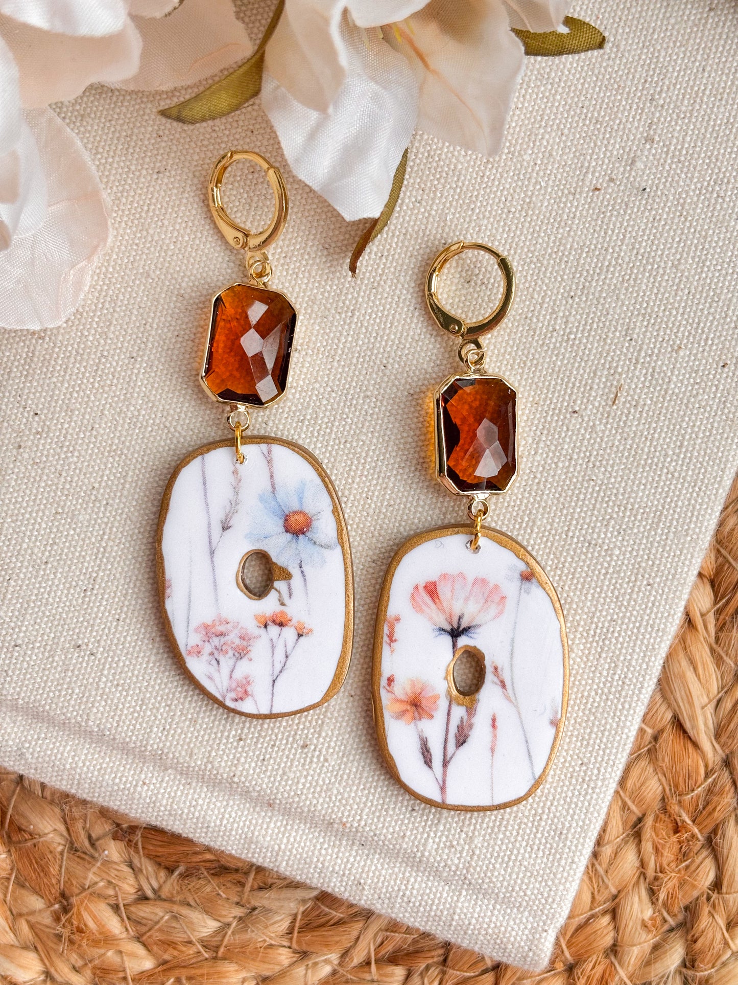 Amber Lazy Daisy Huggies