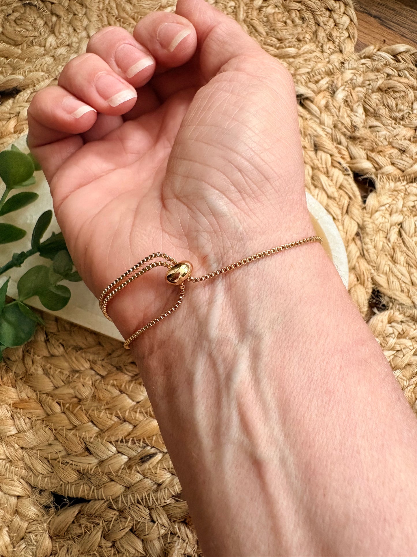 Adjustable gold plated beaded bracelet