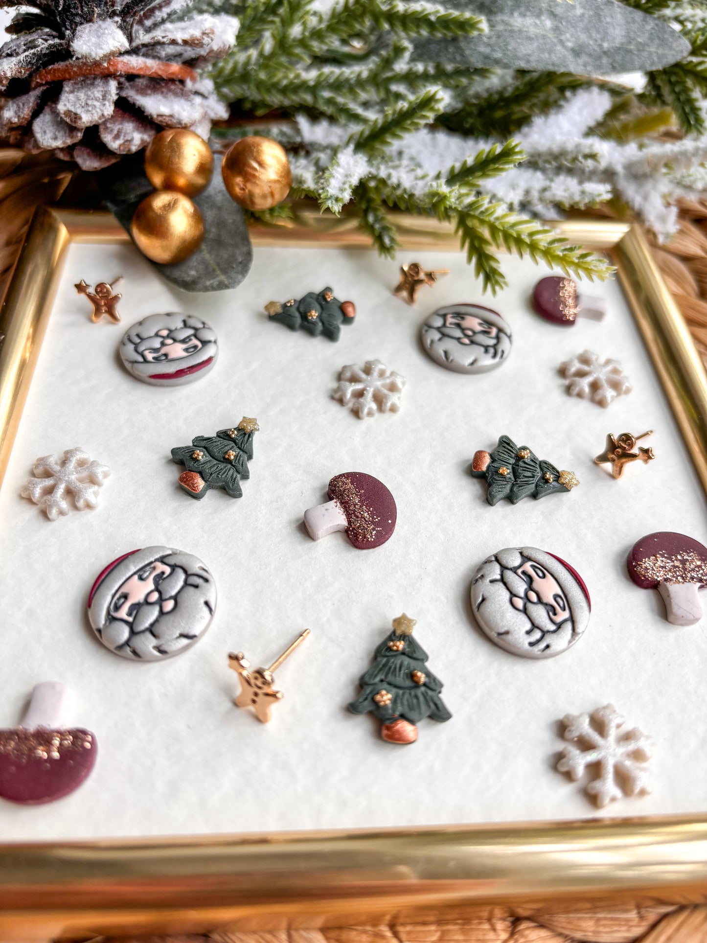 Pack of 5 Christmas Studs