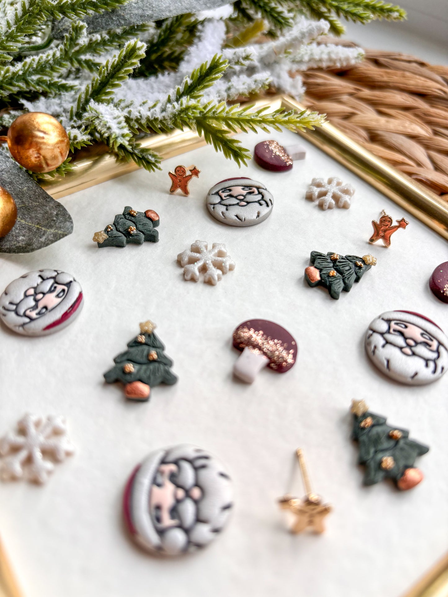 Pack of 5 Christmas Studs