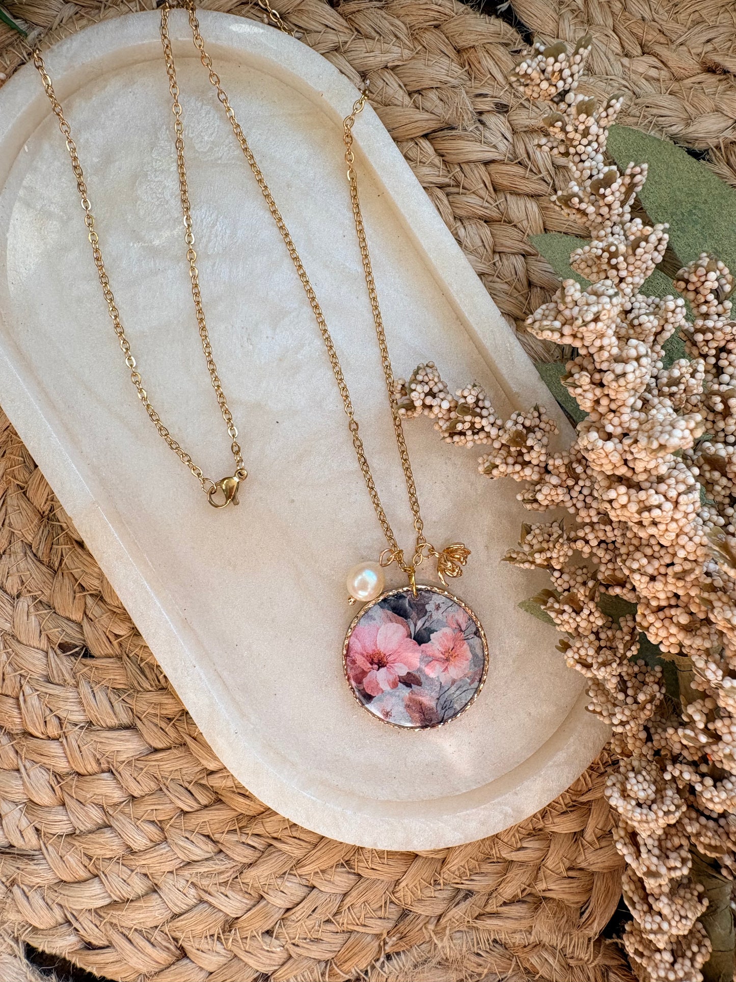 Round Floral Charm Necklace