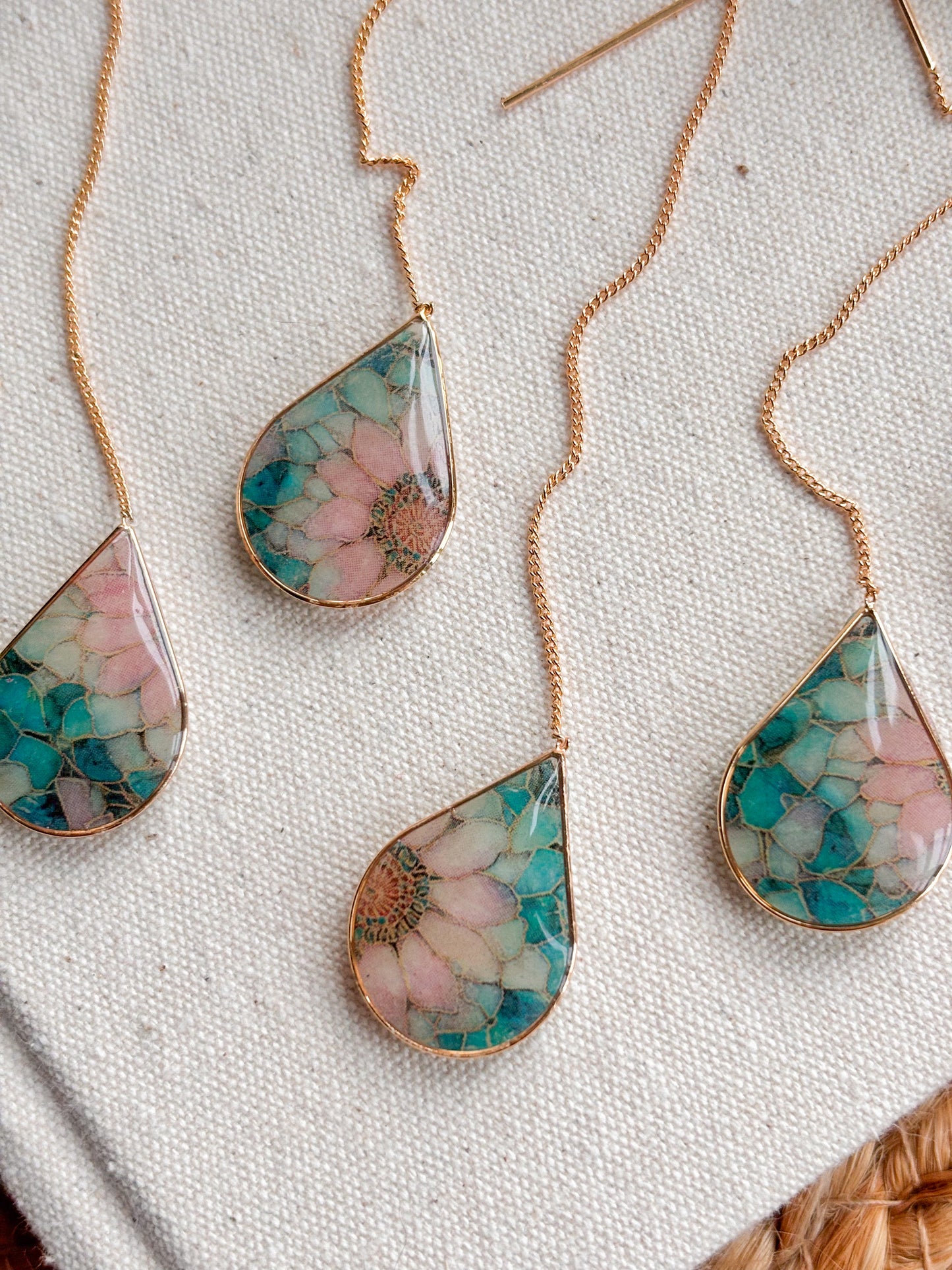 Stained Glass Threaders