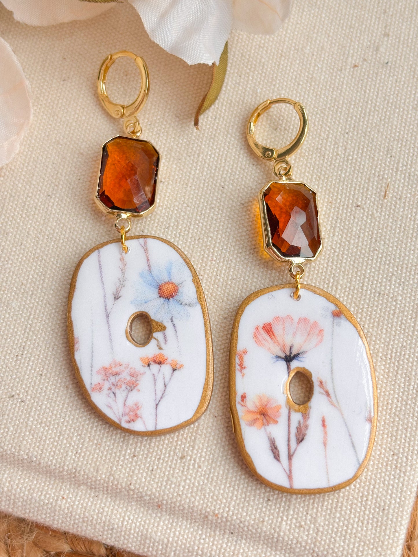 Amber Lazy Daisy Huggies