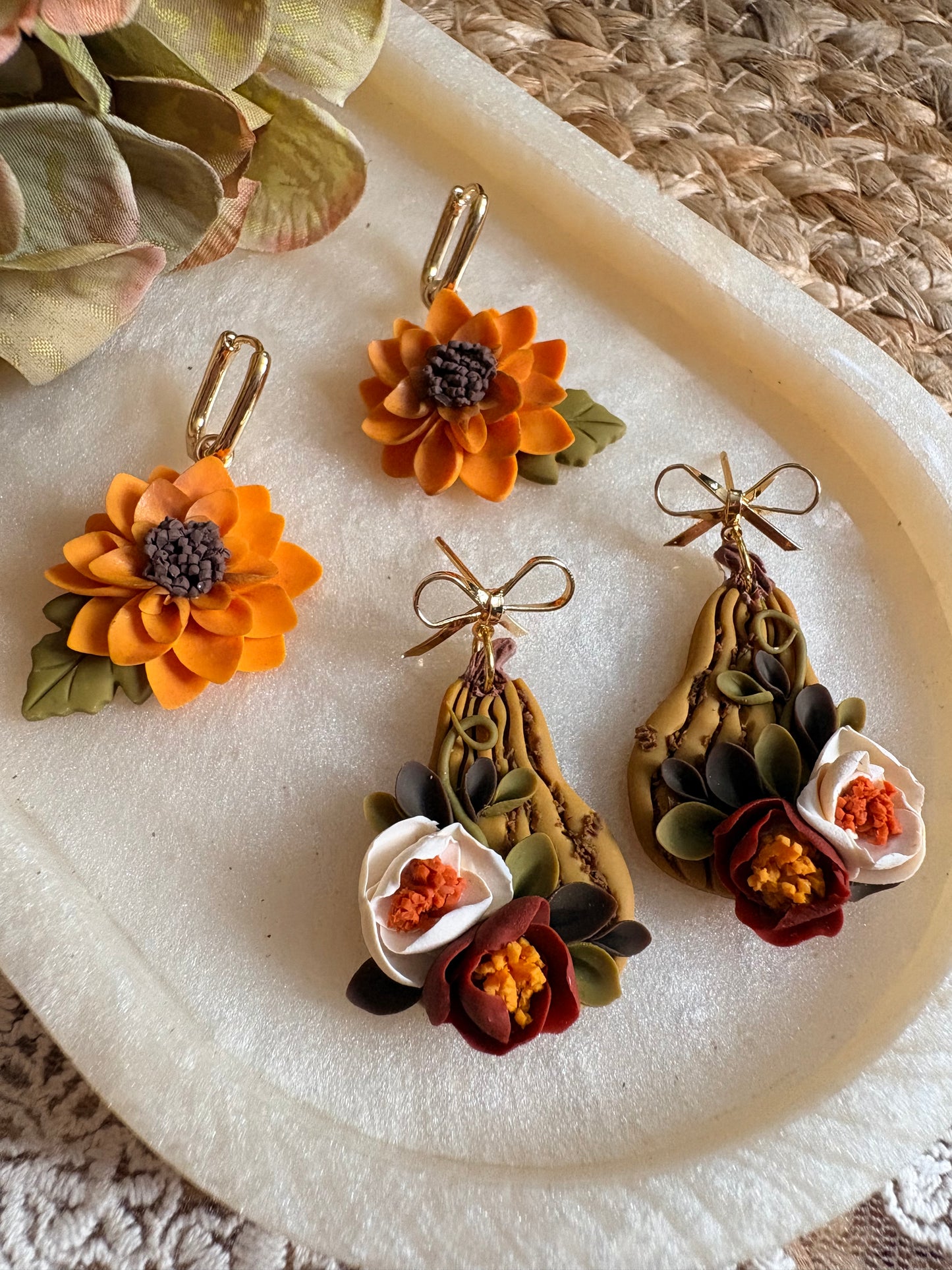 Gourds / pumpkins and bows