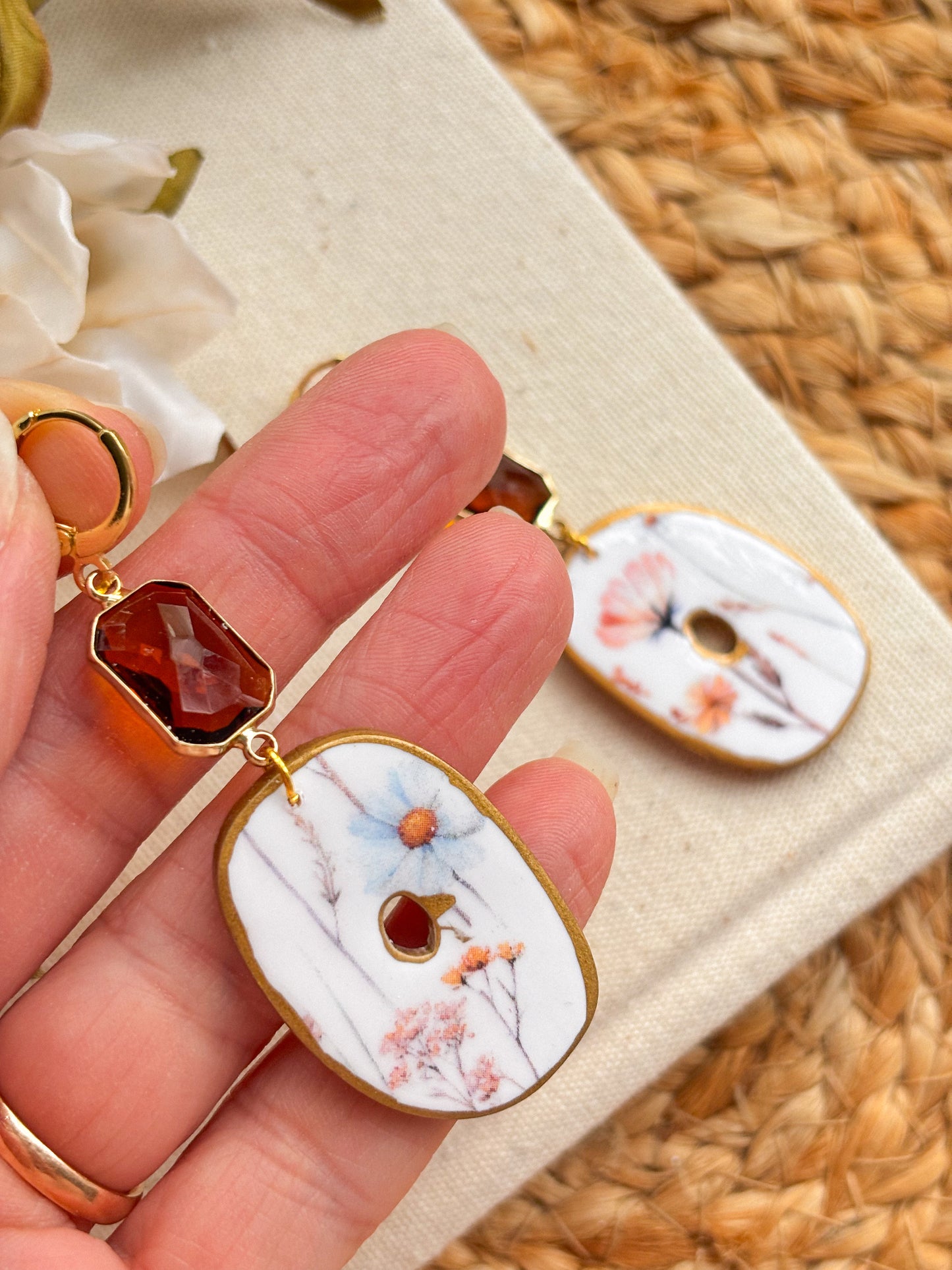 Amber Lazy Daisy Huggies