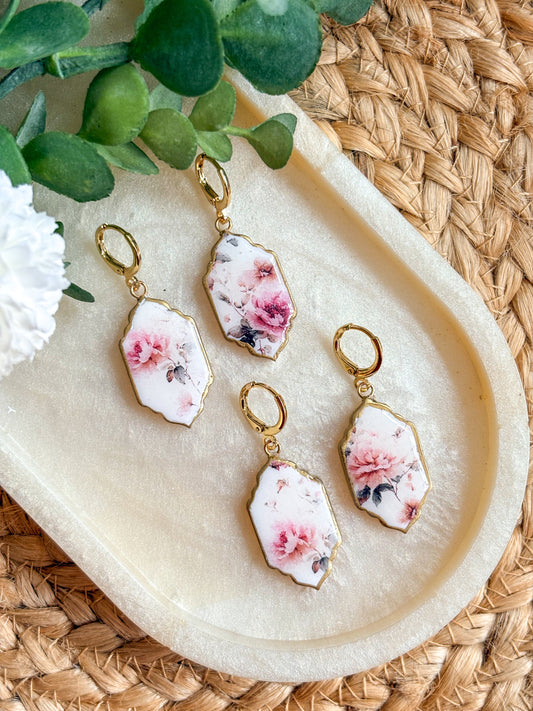 Vintage Rose China Huggies