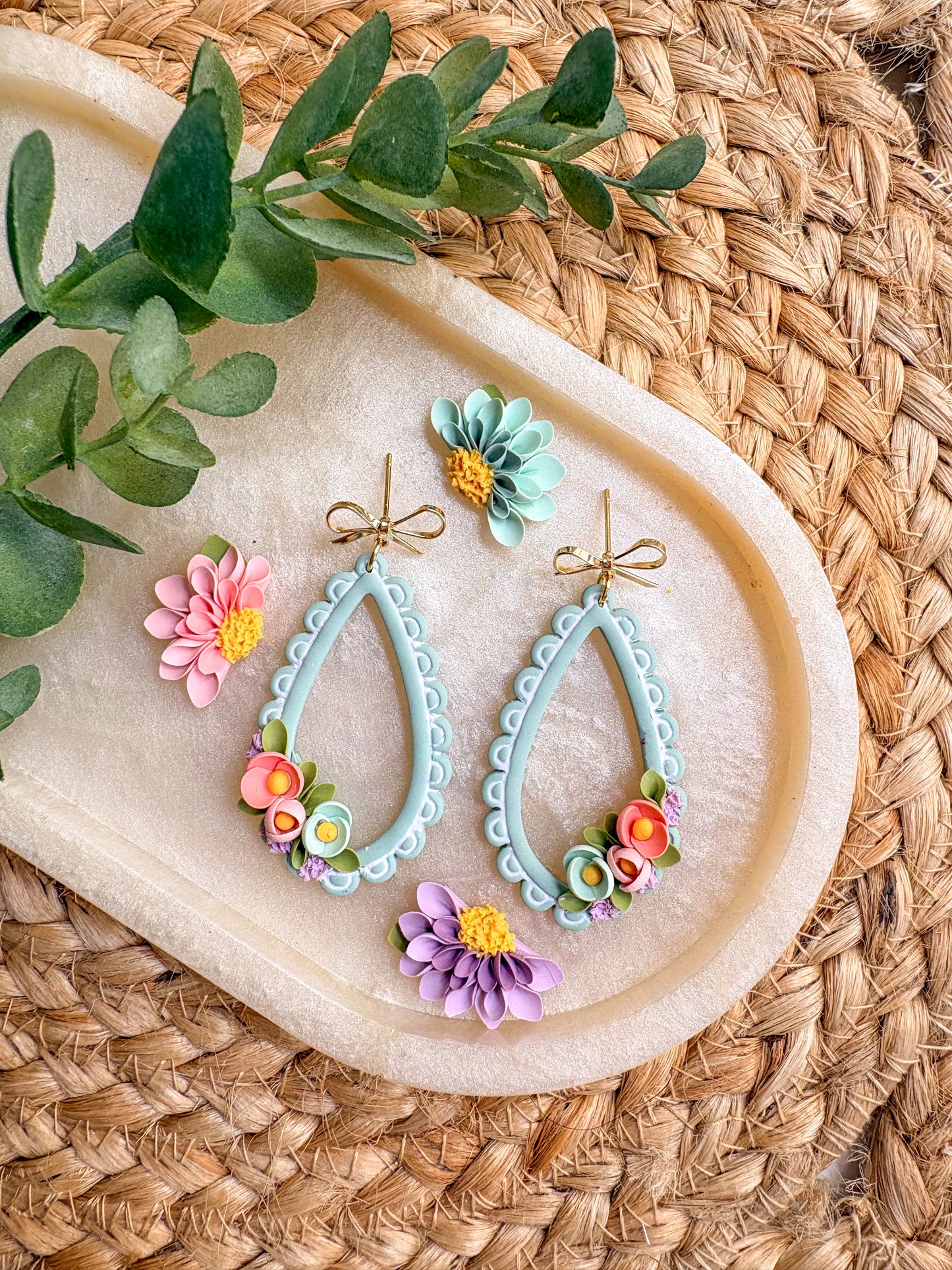 Floral lacy teardrop earrings