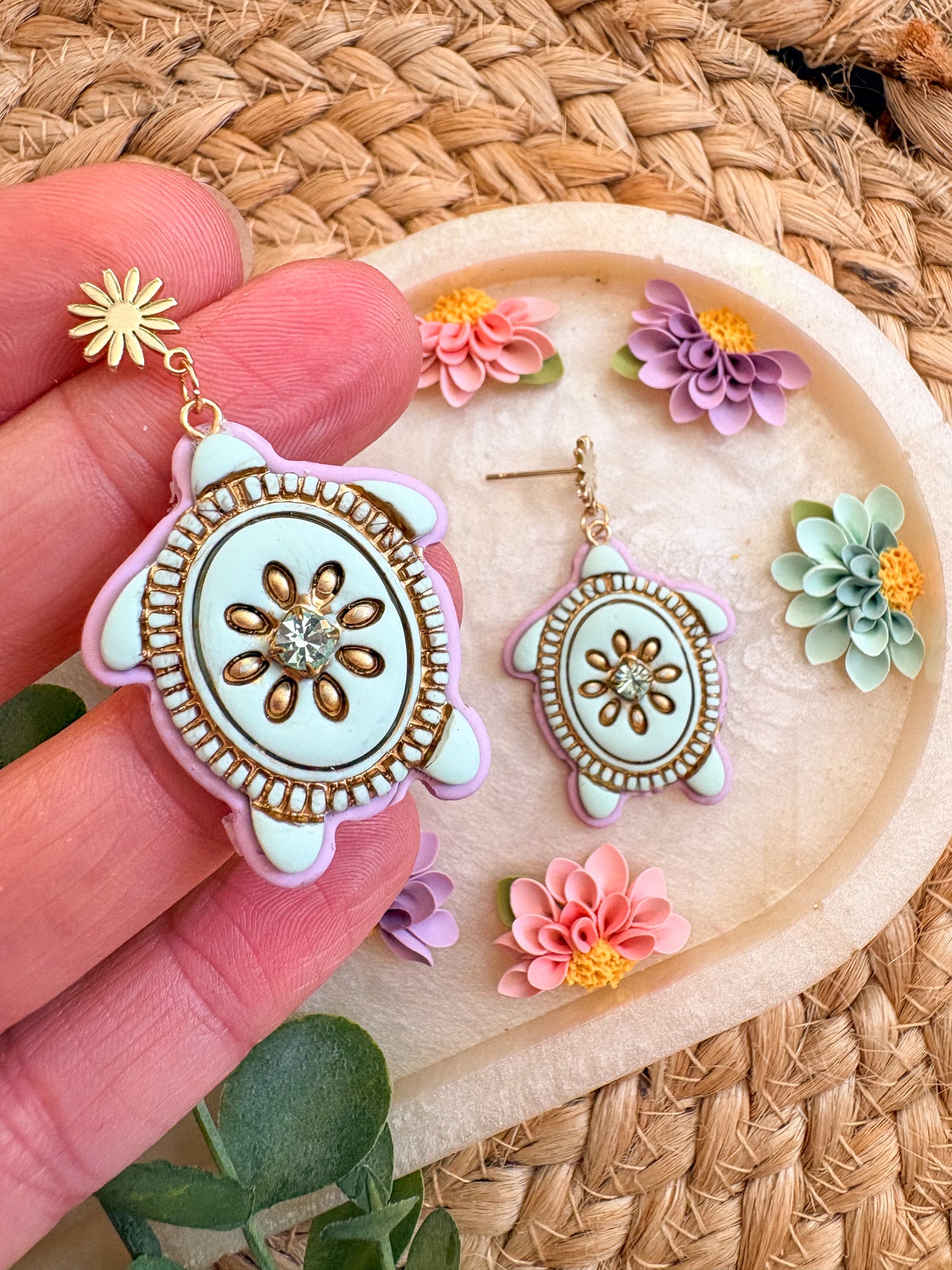 Sparkling turtle dangles