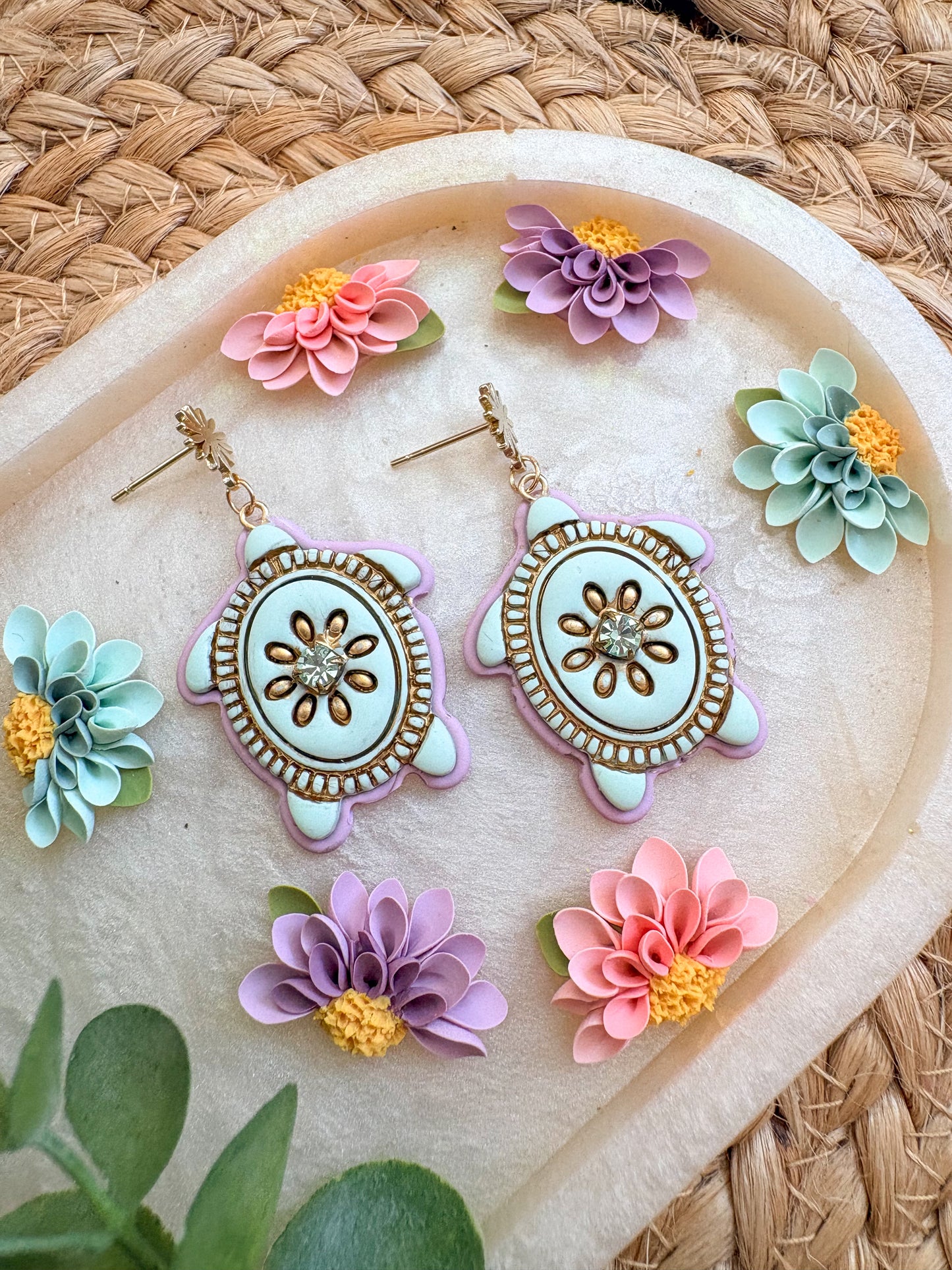 Sparkling turtle dangles