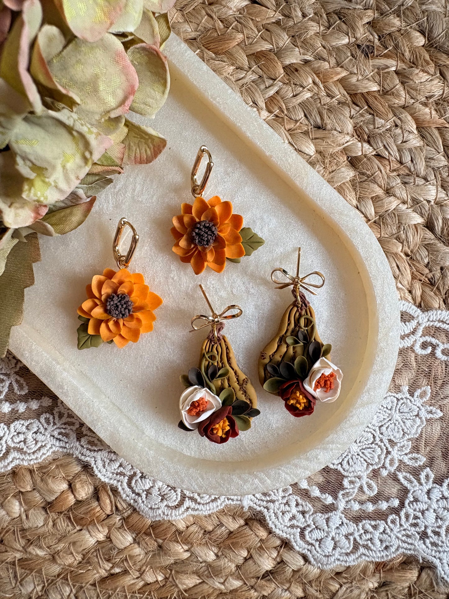 Gourds / pumpkins and bows