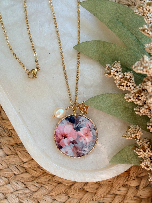 Round Floral Charm Necklace