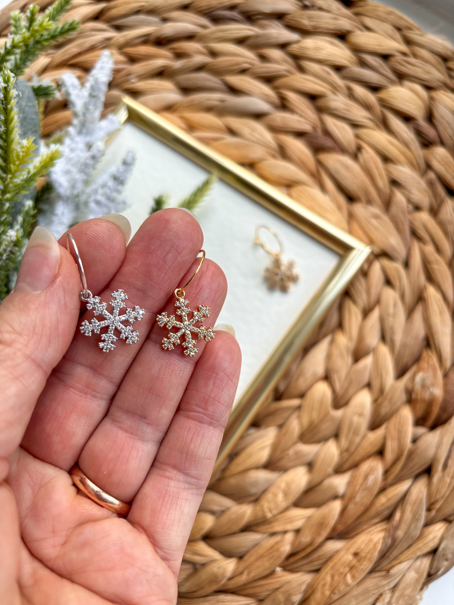 Mini Sparkling Snowflakes