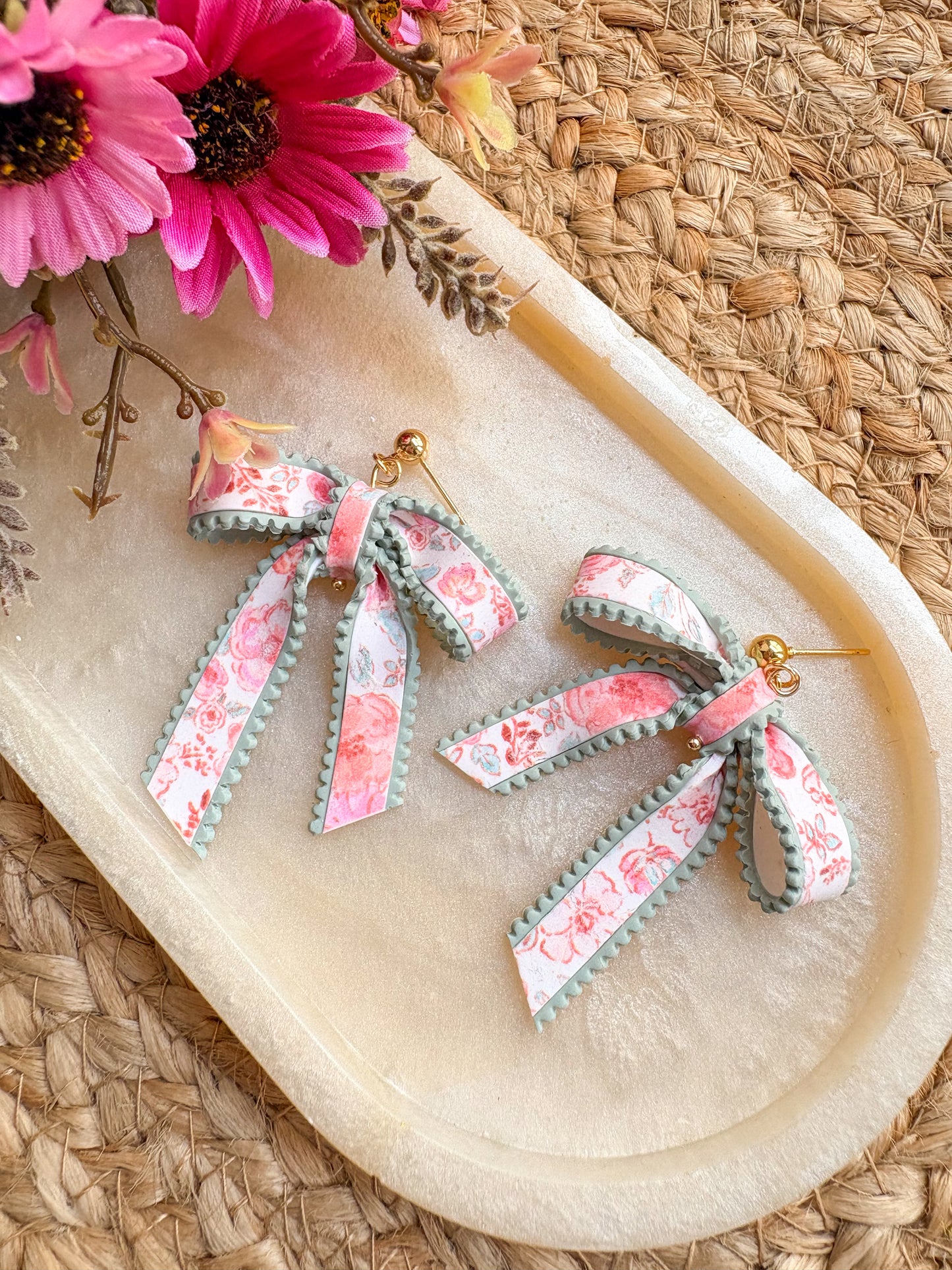 Summer bows