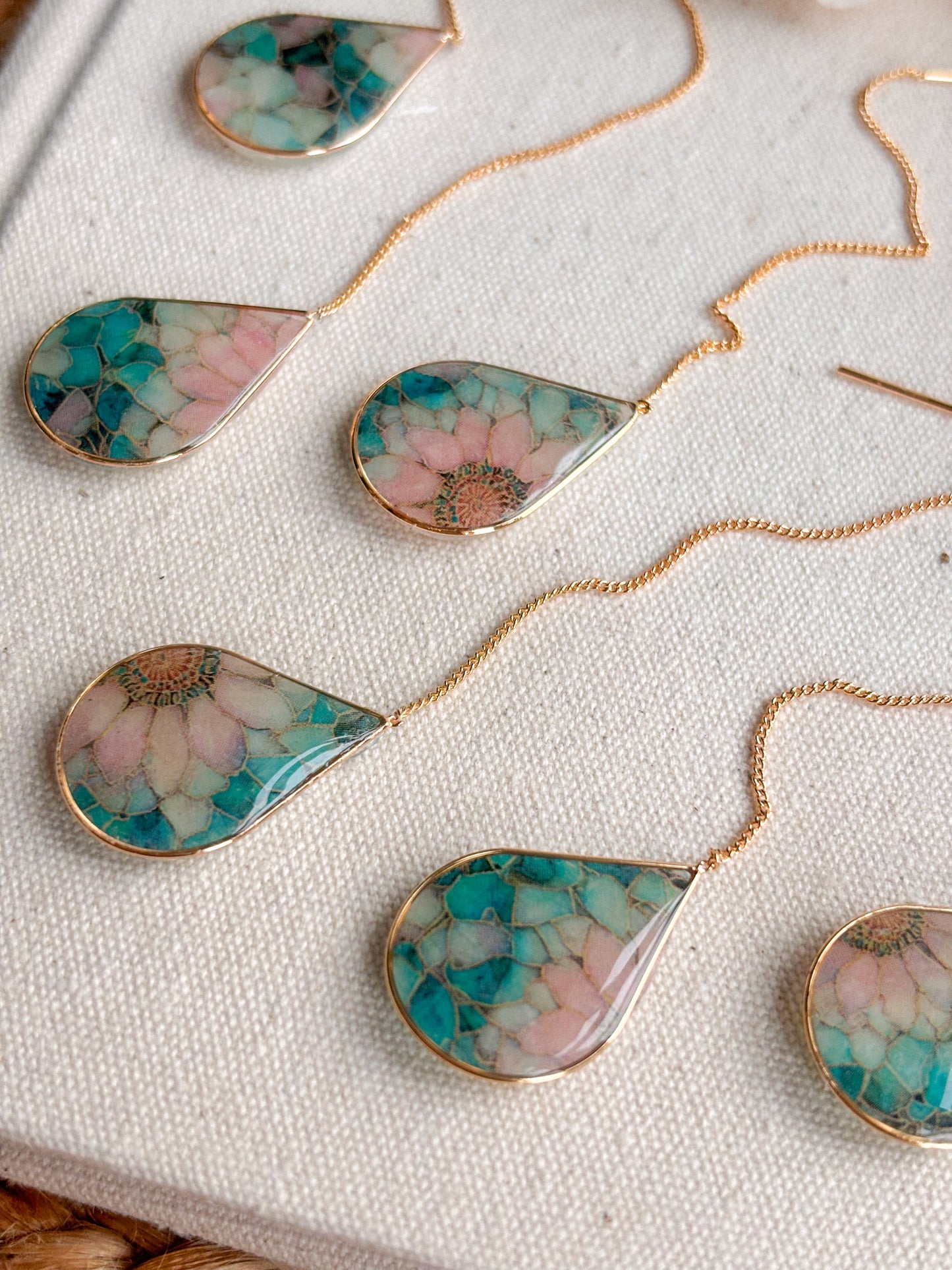 Stained Glass Threaders