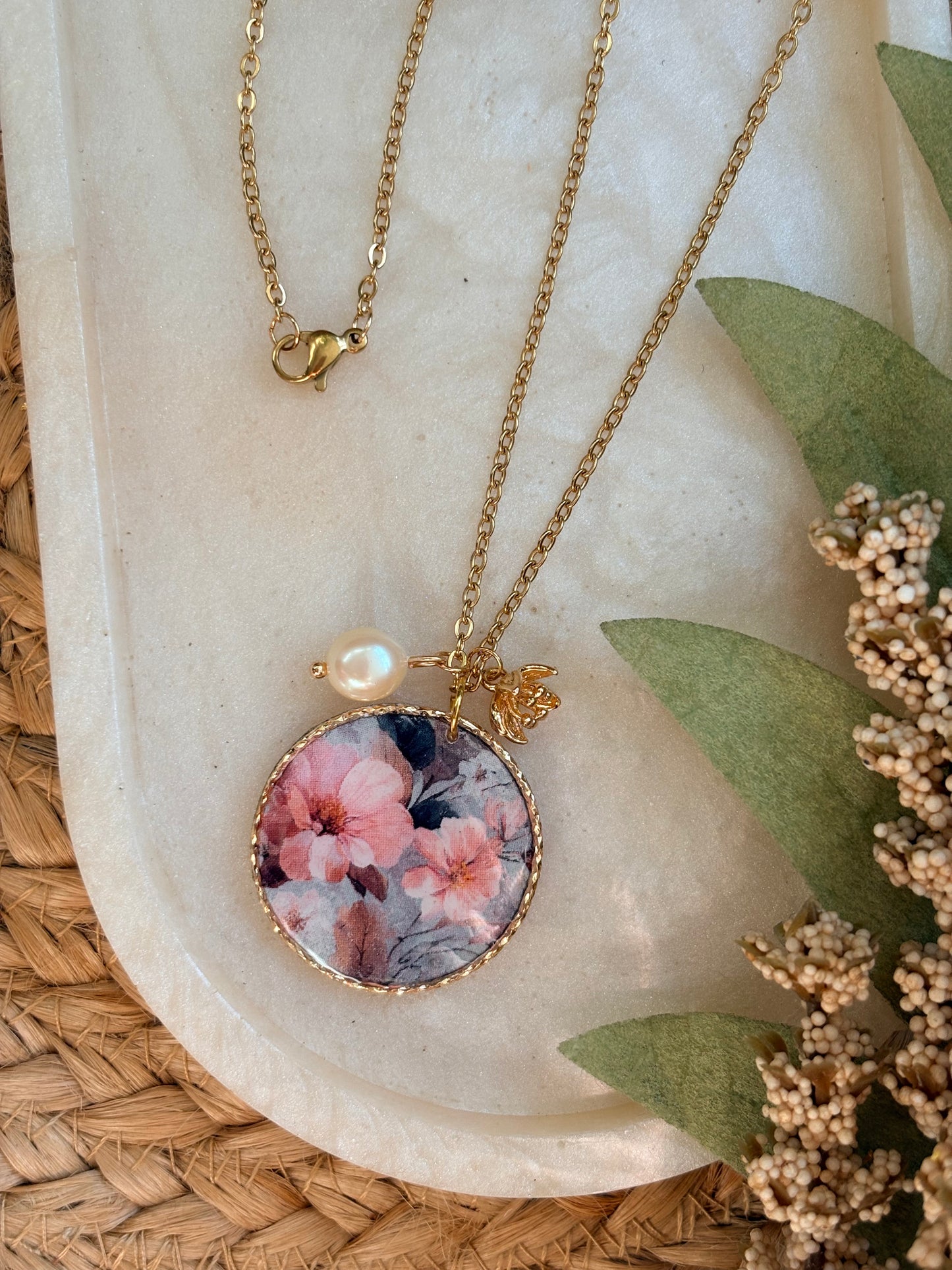 Round Floral Charm Necklace