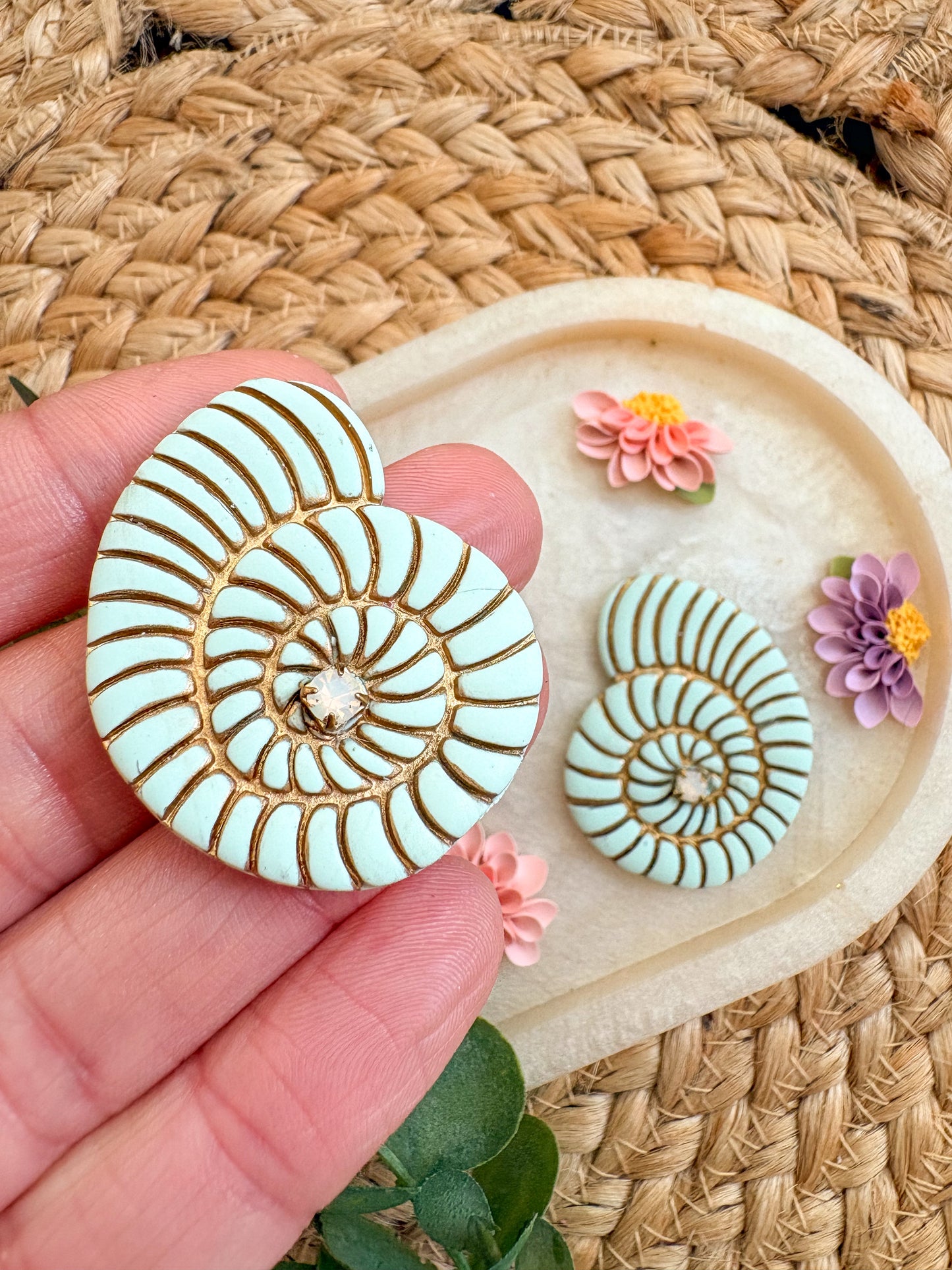 Statement shell studs